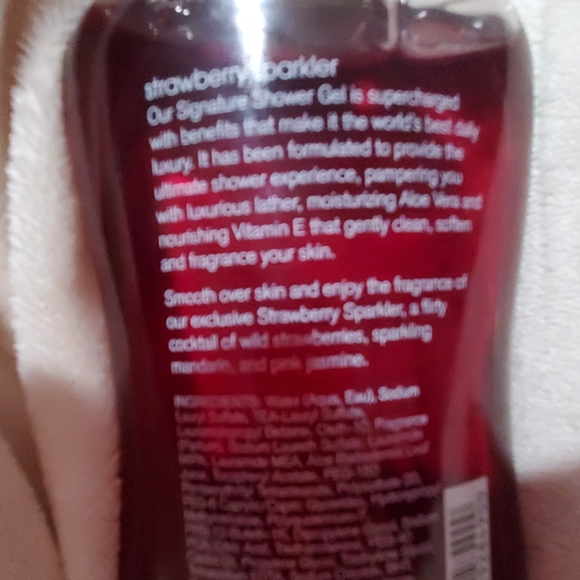 Bath & Body Works Strawberry Sparkler - Picture 2 of 2